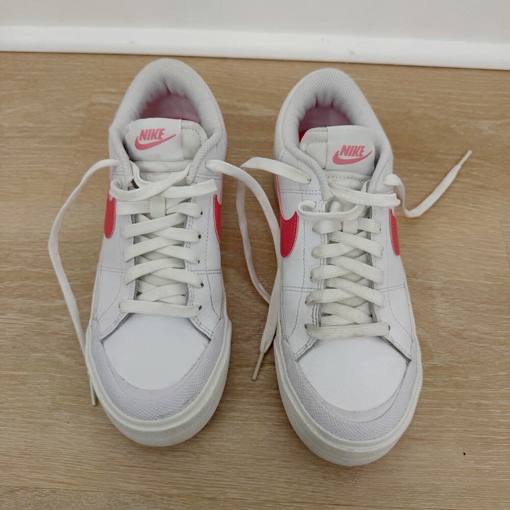Women’s Nike Court Legacy Lift White Pink Sneakers Size 8